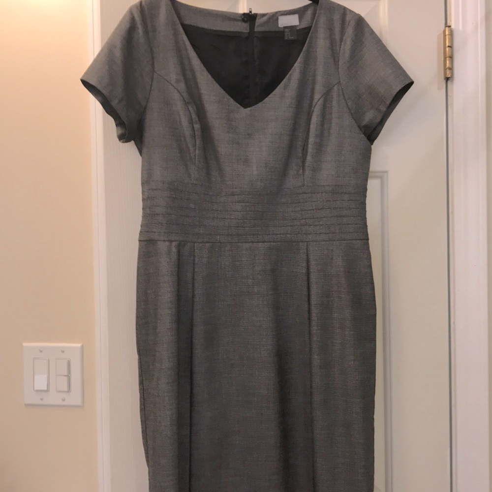 Dark gray V-neck versatile dress.